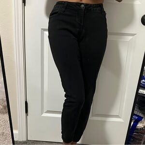 Celebrity Pink Black Skinny Jeans with Stretch